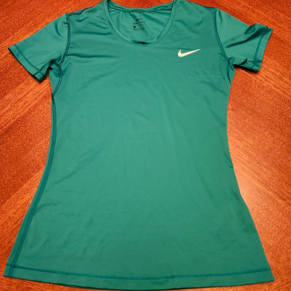 Women's Nike Teal Dri-Fit Short Sleeve Tee L A2